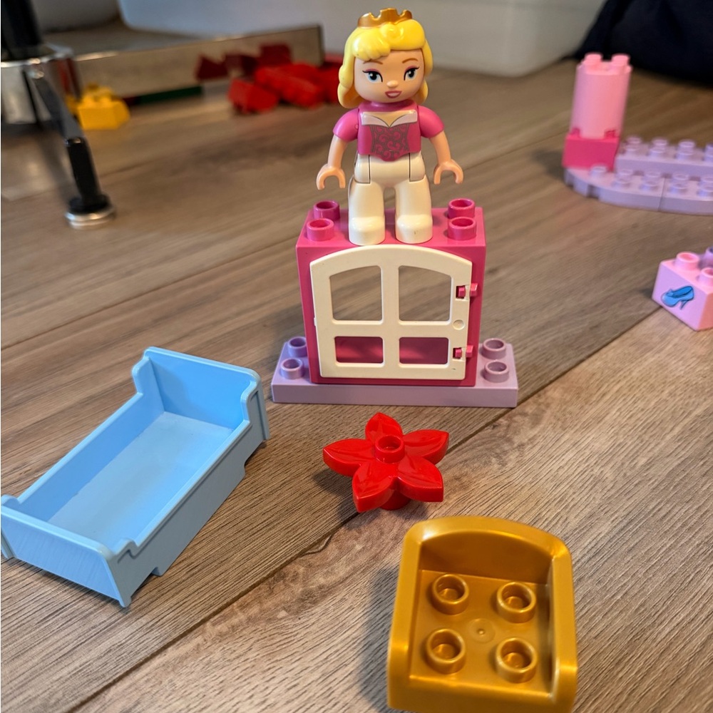 3 Disney Princesses Lego Duplo Snow White, Cinderella, Sleeping Beauty - Picture 3 of 7